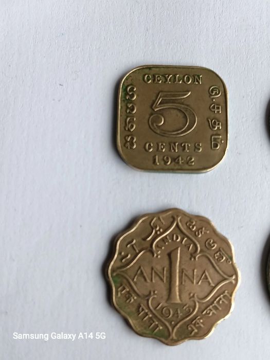 5 moedas diversas da Índia