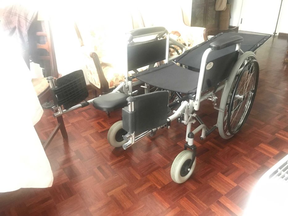 Cadeira de rodas tamanho grande