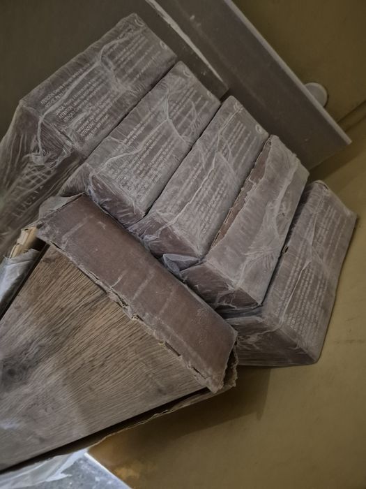 6 paczek nowych paneli ciemny brąz