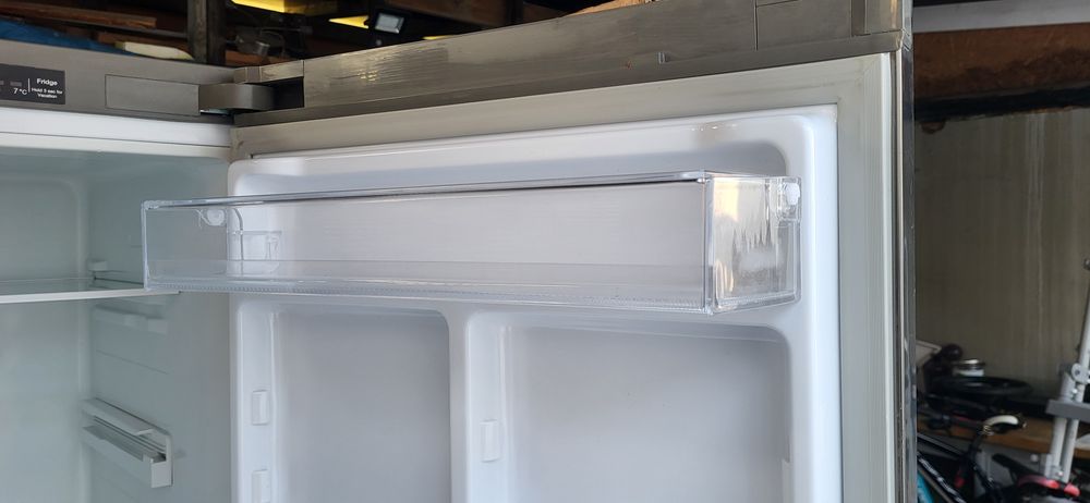 Górna półka,"balkon"zamykana do  lodowki Samsung RB29FSRNDSS