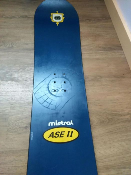 ### Snowboard Mistral ###