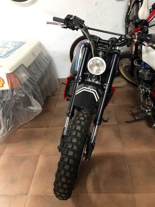 Moto Yamaha XSR700