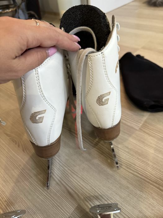 Ковзанки професійні Graf 23