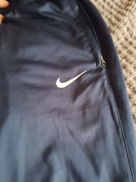Dresy nike 137-140 M
