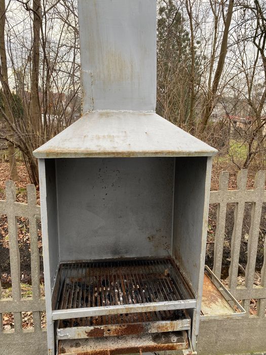 Super duży wielofunkcyjny grill z kominem + palenisko + węgiel drzewny