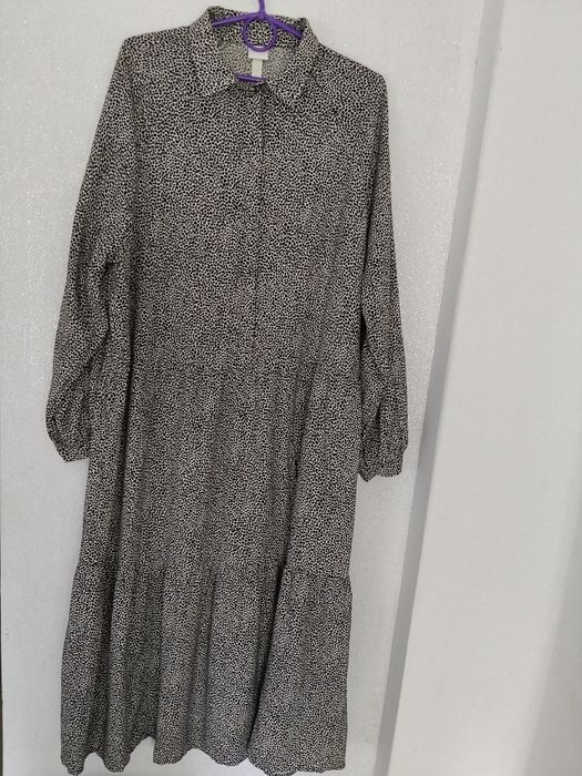 Śliczna sukienka rozmiar M firmy H&M
