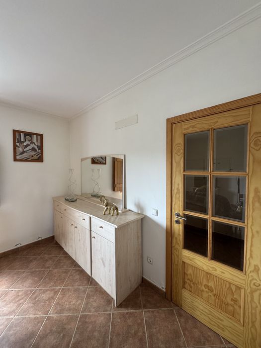 Móvel Aparador com Espelho