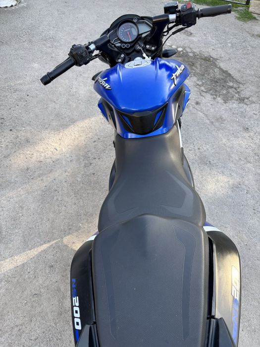 Bajaj  pulsar  ns200
