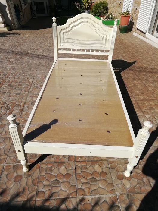 Cama Espectacular Branco Rústico de Adulto 2 metros