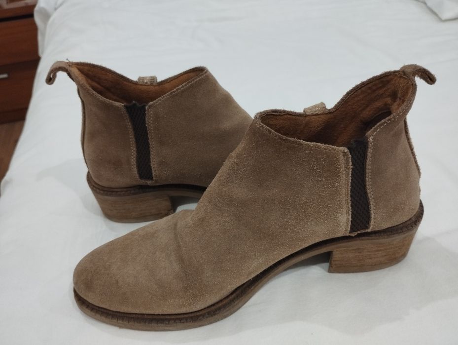 Botas camurça camel como novas
