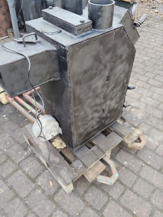 Piec nadmuchowy do garaż lub warsztatu