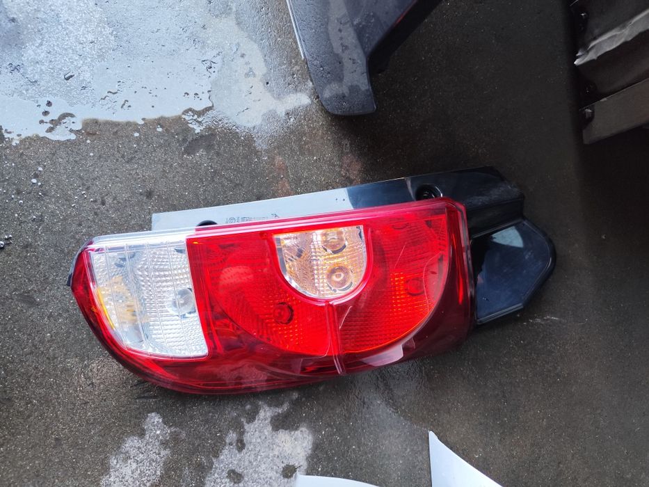 Mitsubishi Colt VI - Traseira Completa - TC038