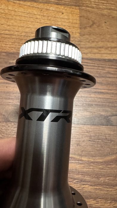 Komplet piast Shimano XTR M9110 M9111