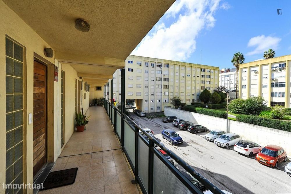 Quarto - localizado em Setubal