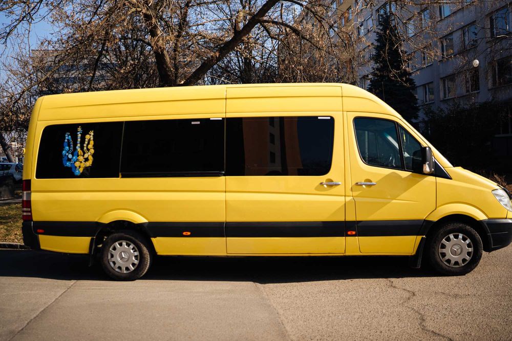 Автомобіль спринтер