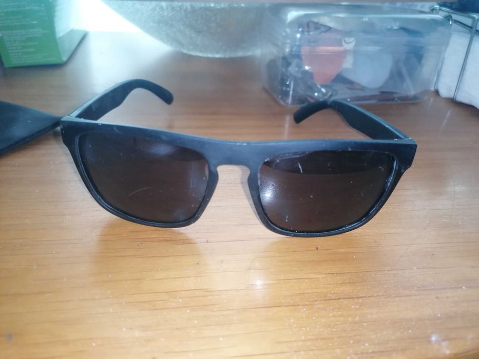 Par oculos usados polarised