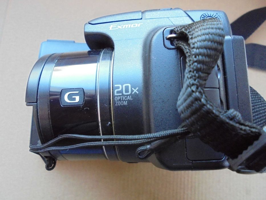 aparat fotograficzny  Sony Cyber-shot DSC-HX1