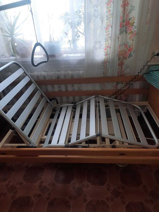 Ліжко механічне з матрасом
