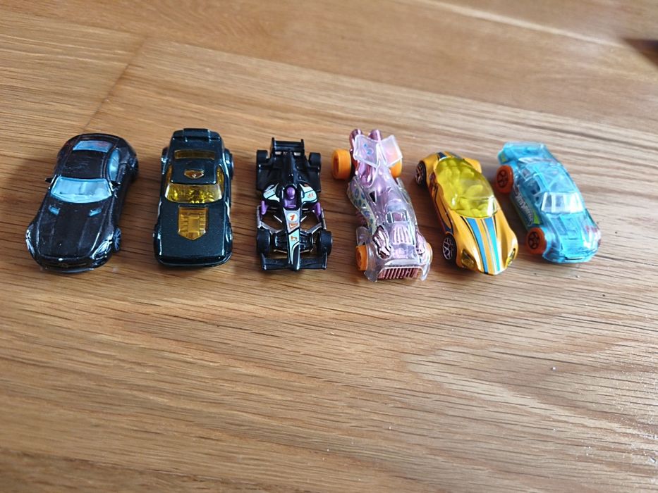Hot Wheels 6 pieces
