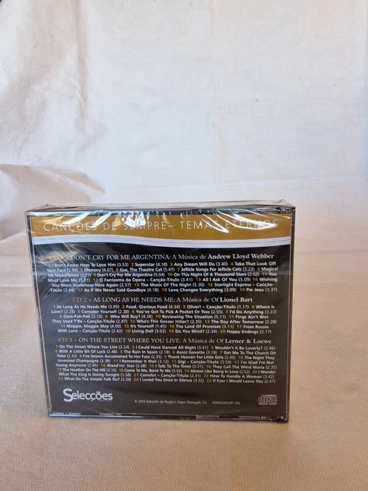 Caixa com 3 CDs de música Temas eternos. Novos