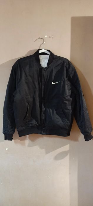 Kurtka dwustronna Nike  Unisex Czarno/ Biała Roz. L