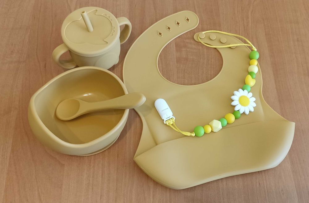 Детская силиконовая посуда нагрудник поильник силіконовий посуд