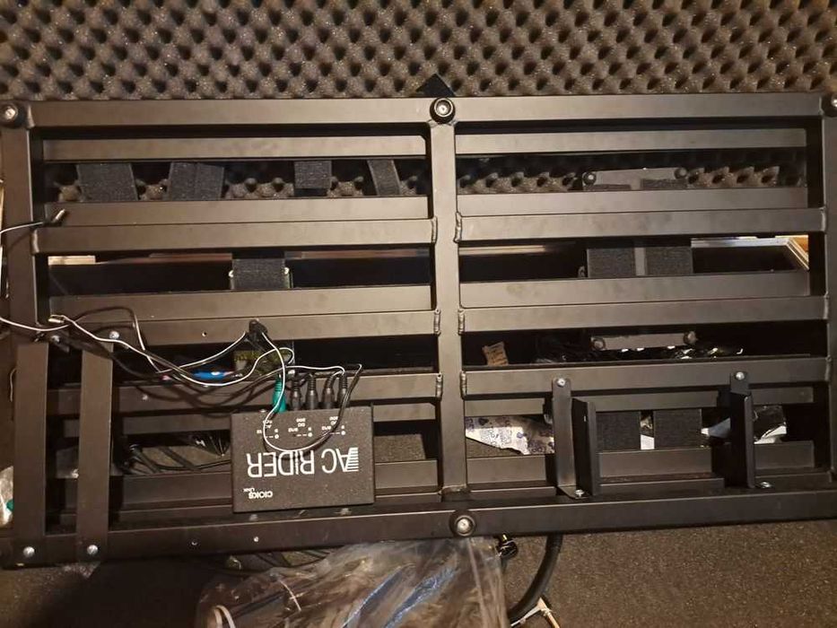 Pedaleira 13 pedais e alimentador de pedais DC e AC