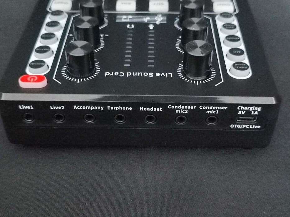 Mesa de Som (Interface) para Live Streaming