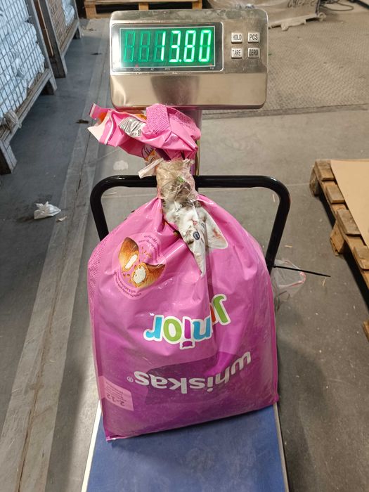 Sucha karma dla kota