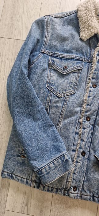 Levis M.         .