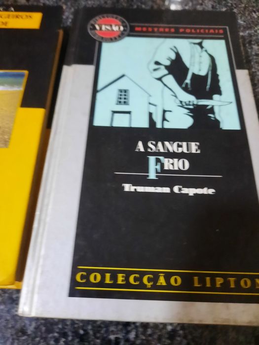 2 livros em bom estado