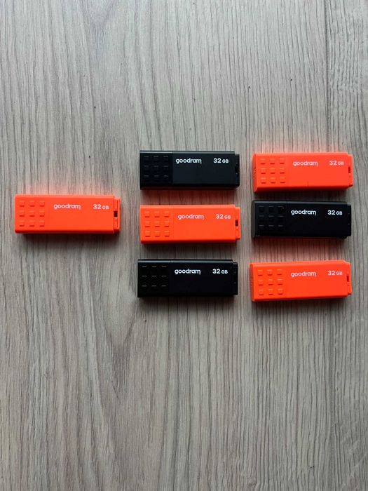 Pendrive Goodram 32 GB – nowe ( CENA za sztukę )