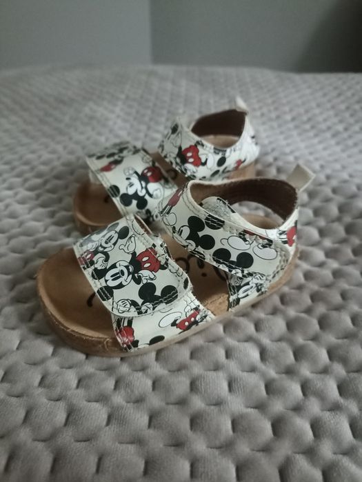 Черевики кросівки adidas босоніжки h&m