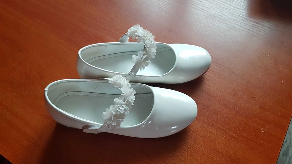 Buty komunijne lakierki roz. 35