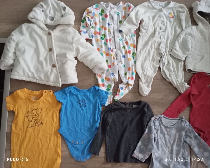 Zestaw ubranek dla niemowlaka rozmiar 68-74