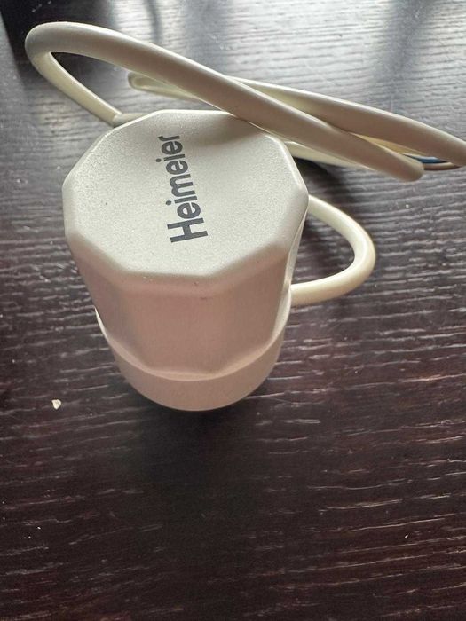 Siłownik termiczny IMI Heimeier EMO T 24V AC/DC NO (Normalnie Otwarty)