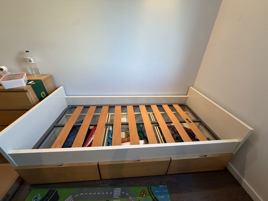 Cama de solteiro + 3 gaveteiros + colchão