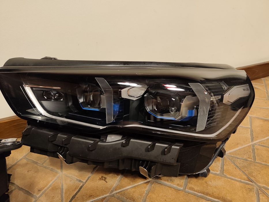 Ótica BMW série 5 G60 G61 farol led original usado