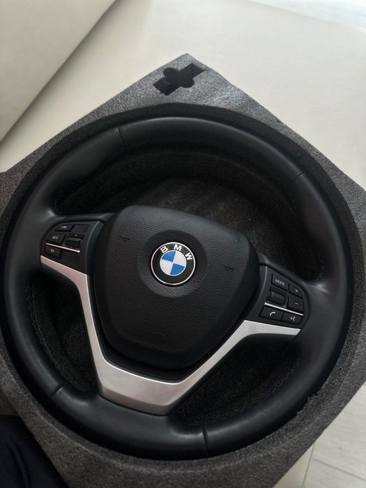 Оригінальне кермо BMW X5 F15 (2018)