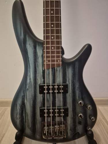 Sprzedam gitarę basowa