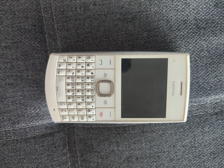 Vende-se Nokia X2 avariado para peças ou colecionar