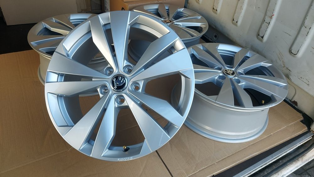 NOWE Alufelgi 18 cali 5x112 SKODA Octavia  Superb Karoq