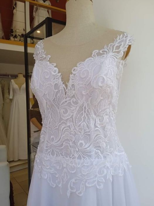 Wygodna, biała suknia ślubna