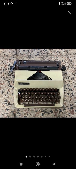 Máquina de escrever a funcionar bem