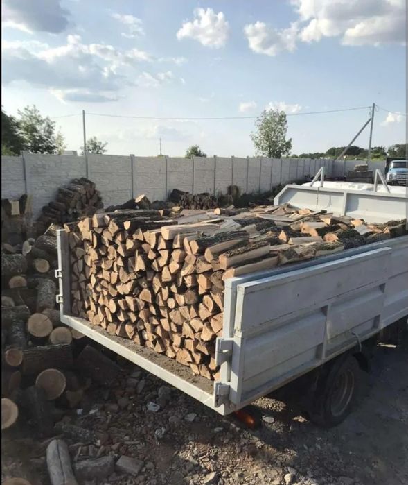 Дрова твердих порід колоті та метрові для опалення, бані,каміну.