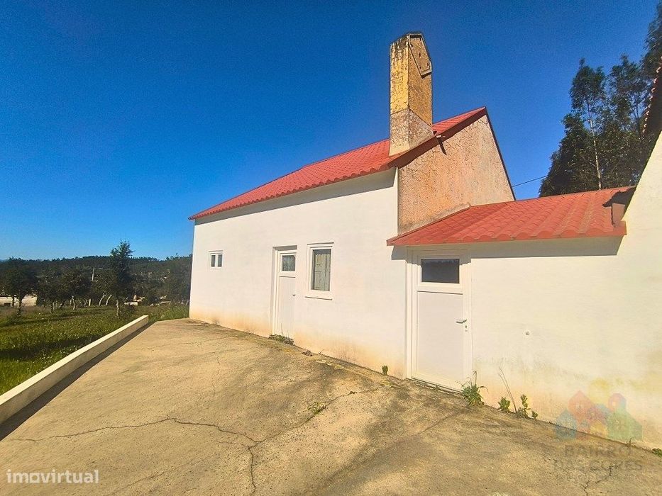 Moradia T3 isolada com terreno em Abrantes