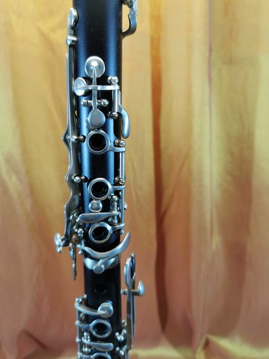 Оригинальная настольная лампа для любителей музыки и винтажа