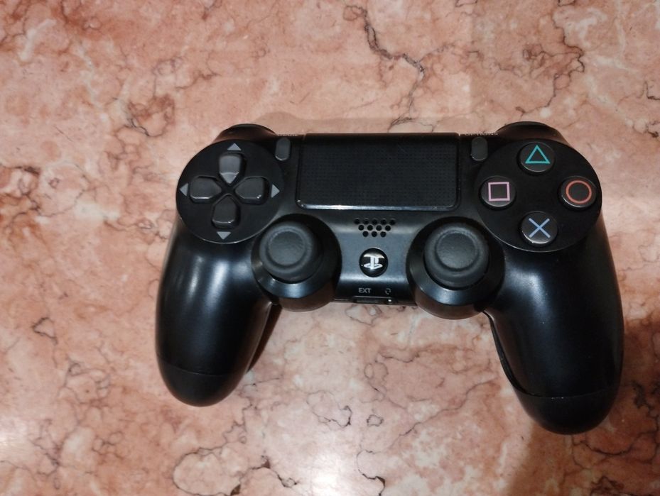 Comando original para PS4 com avaria do drift no analógico