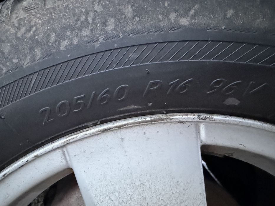 Felgi aluminiowe Renault Scenic 3 205/60 R16  Megane 3 alusy
