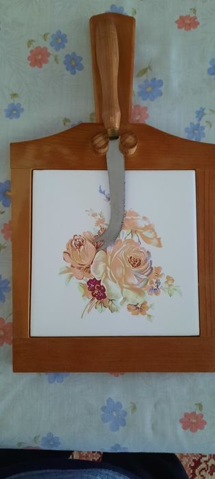 Tábua de cortar queijo, com faca (Nova)